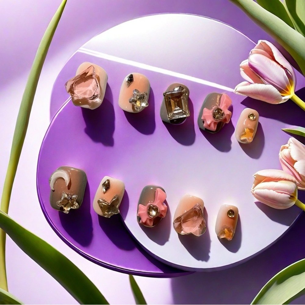 Elegant Nail Art Set with Pink and Brown Accents